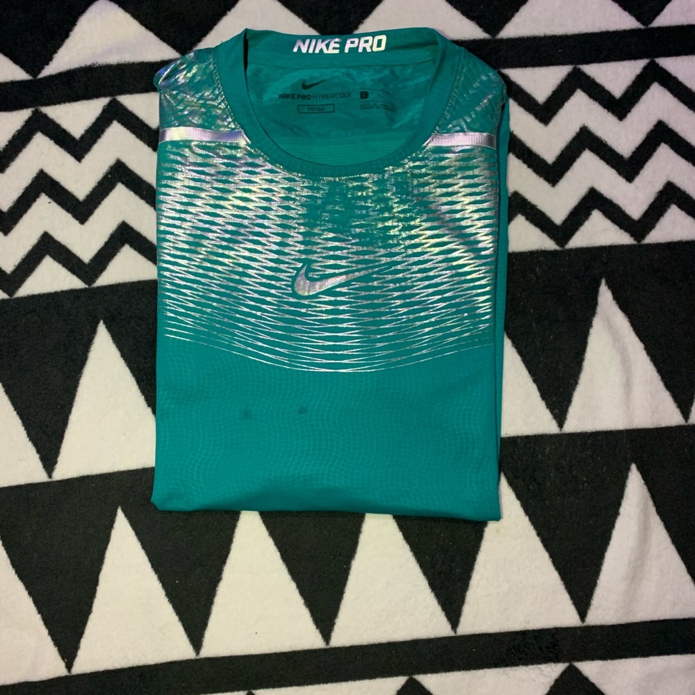 Nike pro